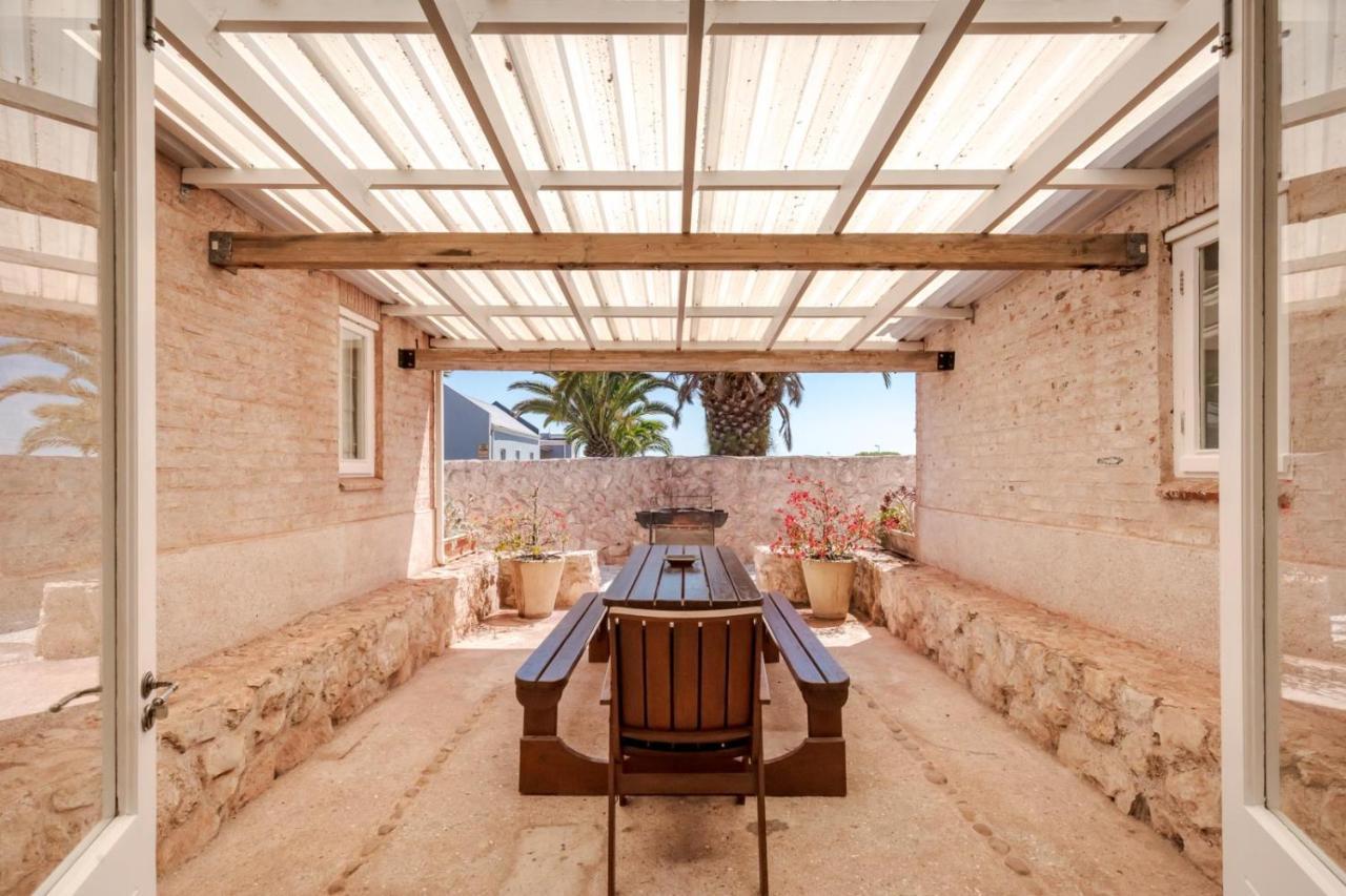 Blue Bay Lodge Saldanha Bay エクステリア 写真