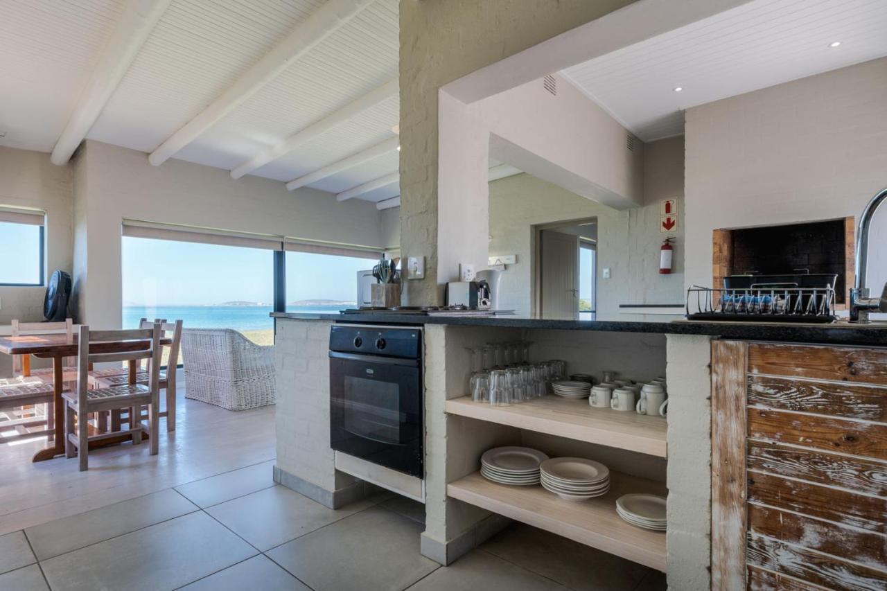 Blue Bay Lodge Saldanha Bay エクステリア 写真