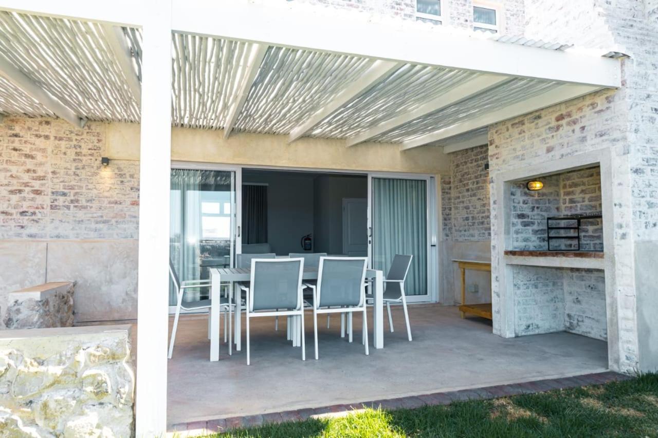 Blue Bay Lodge Saldanha Bay エクステリア 写真