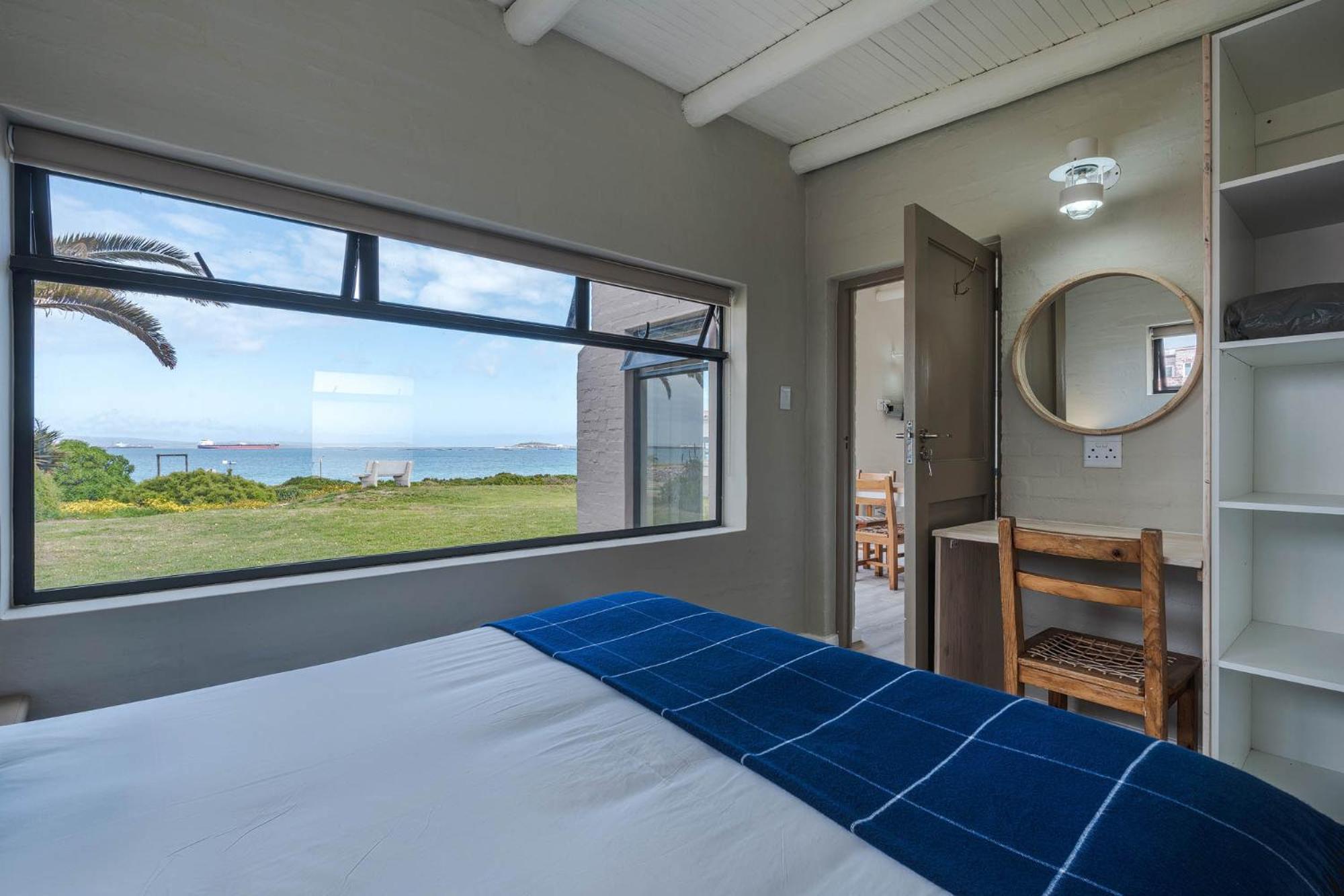 Blue Bay Lodge Saldanha Bay エクステリア 写真
