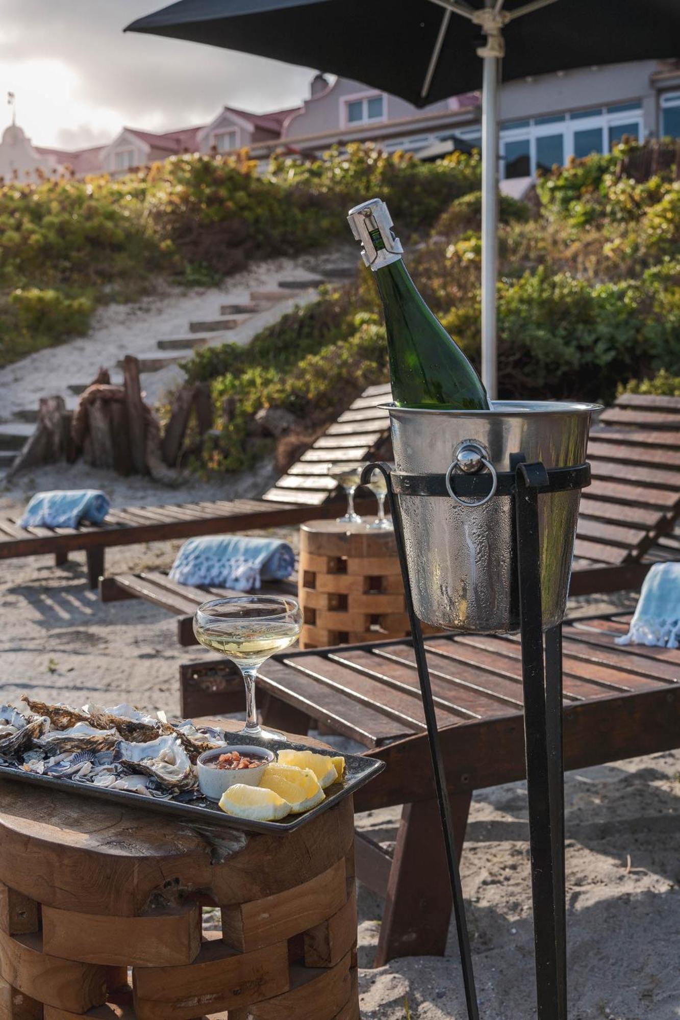 Blue Bay Lodge Saldanha Bay エクステリア 写真