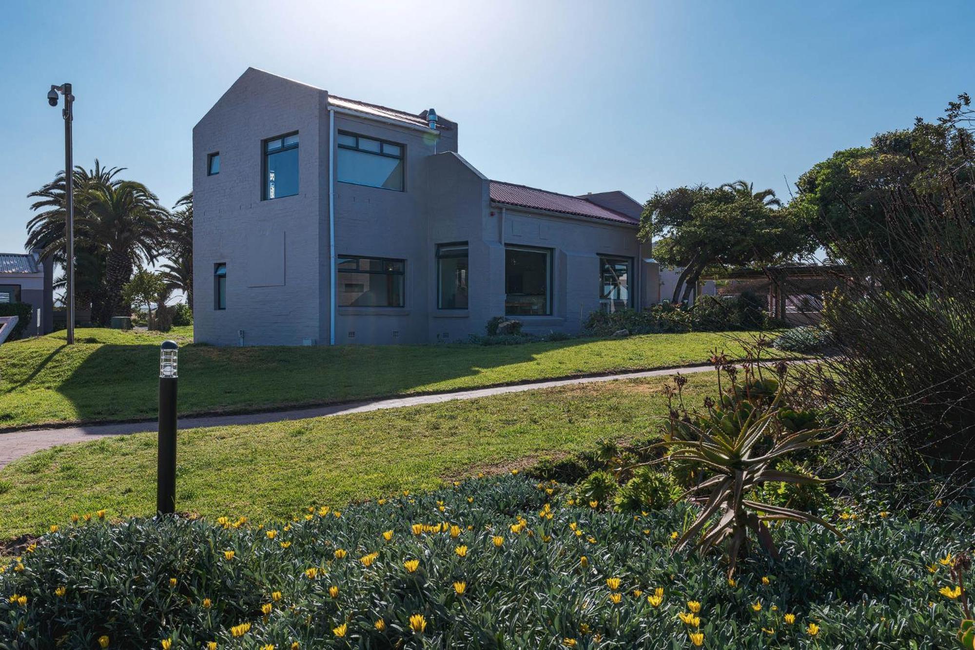 Blue Bay Lodge Saldanha Bay エクステリア 写真